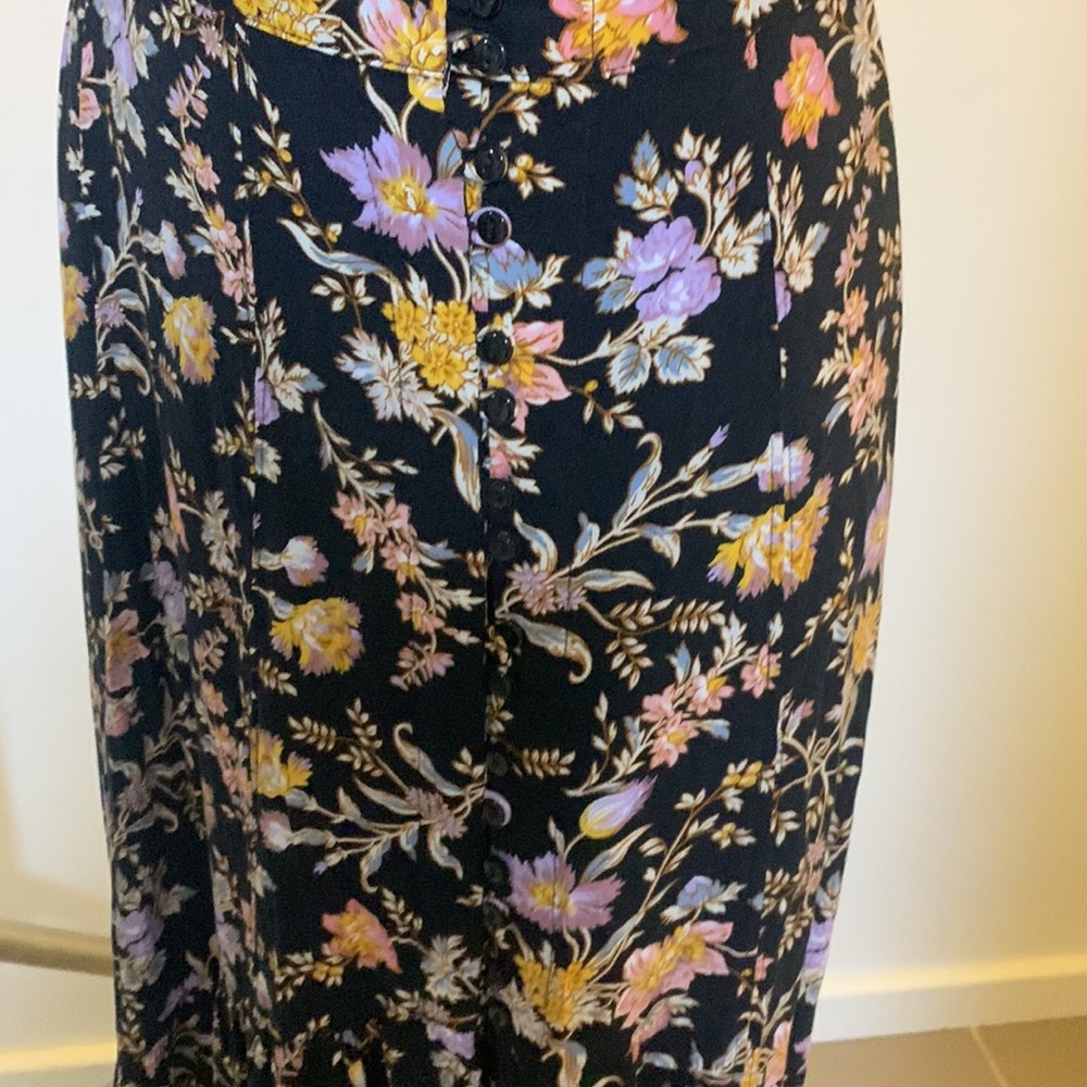 Ghanda floral maxi With buttons down the side,elastic waisted at the back s XS - Picture 2 of 6